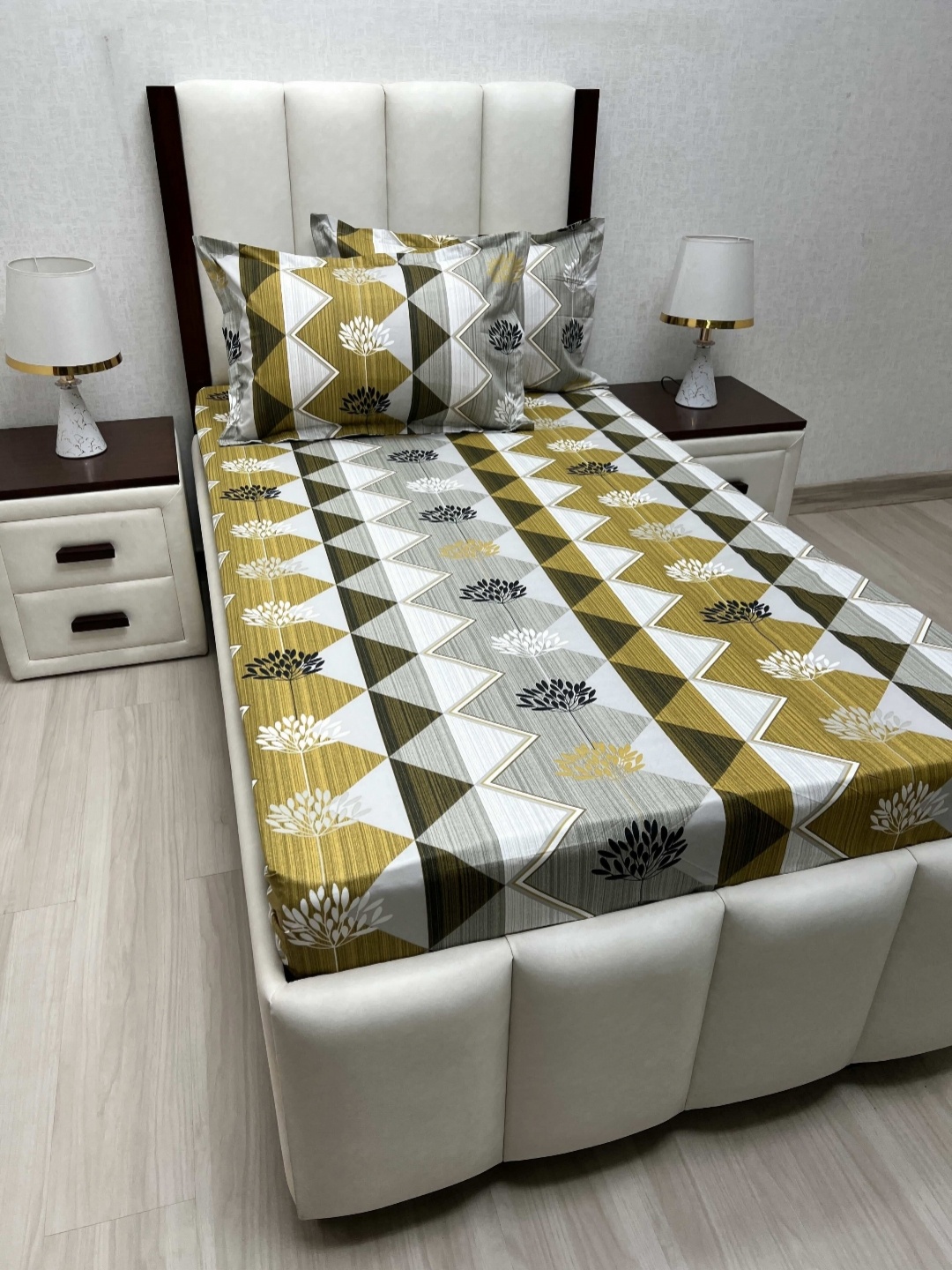 Pure Decor Cotton Single Bed Size Bedsheet With 2 Pillow Covers 1.73m X 2.36m, Green
Pure Decor Cotton Single Bed Size Bedsheet With 2 Pillow Covers 1.73m X 2.36m, Green