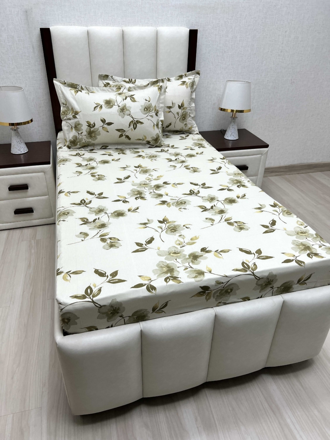 Pure Decor Cotton Single Bed Size Bedsheet With 2 Pillow Covers 1.73m X 2.36m, Green
Pure Decor Cotton Single Bed Size Bedsheet With 2 Pillow Covers 1.73m X 2.36m, Green