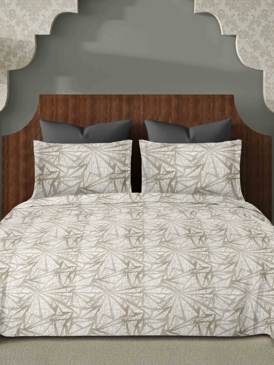 Ariana Beige & White Geometric Printed 144 TC Cotton King Bedsheet Set 2.70 m x 2.70 m
Ariana Beige & White Geometric Printed 144 TC Cotton King Bedsheet Set 2.70 m x 2.70 m