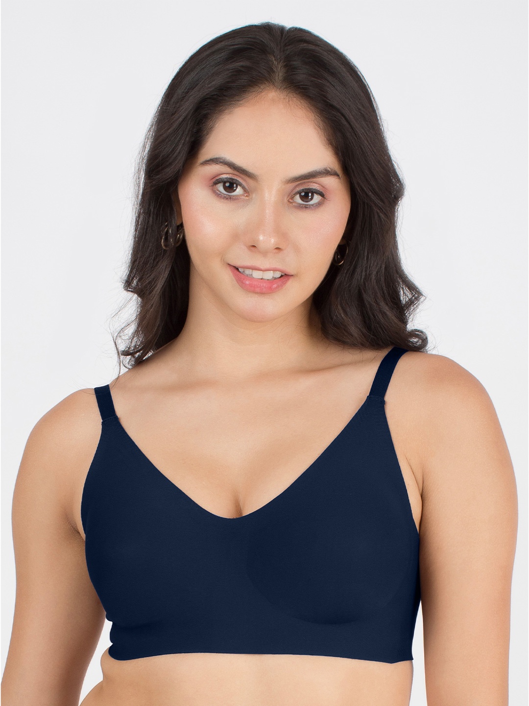 Dressberry Lightly Padded Invisibra Elastic-Free Bottom Band Seamless Bonded Bra, Navy blue
Dressberry Lightly Padded Invisibra Elastic-Free Bottom Band Seamless Bonded Bra, Navy blue
