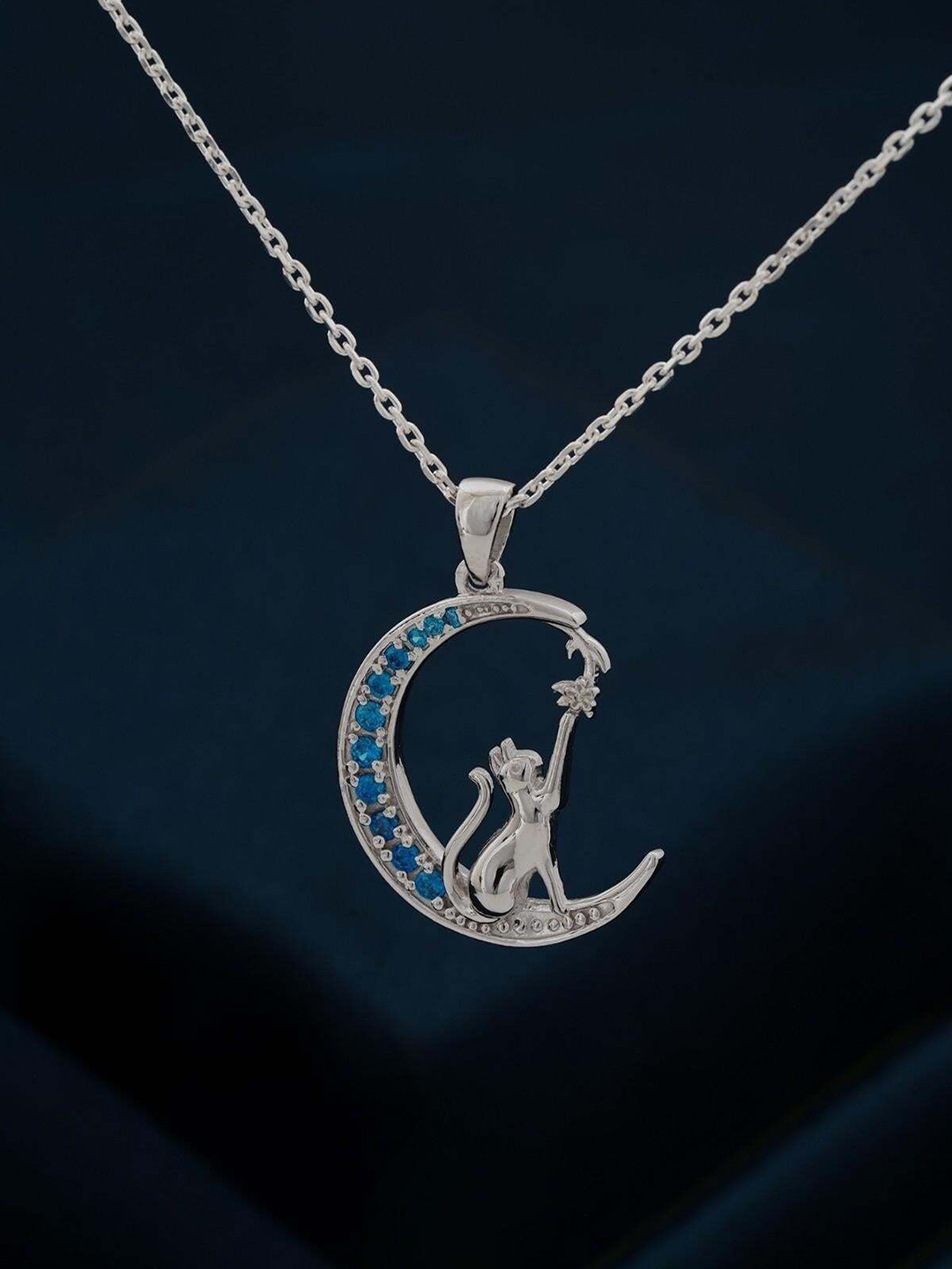 Zalkari Sterling Silver Rhodium-Plated CZ Studded Circular Moon Cat Shaped Pendant
Zalkari Sterling Silver Rhodium-Plated CZ Studded Circular Moon Cat Shaped Pendant