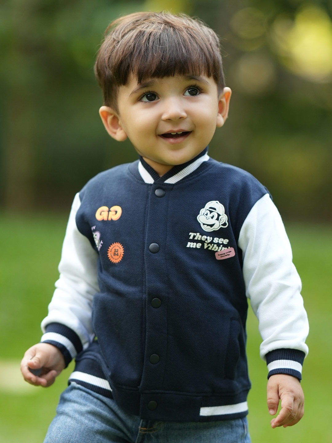 Nap Chief Infants Unisex Funky Monkey Printed Pure Cotton Relaxed Fit Varsity Jacket, Navy blue
Nap Chief Infants Unisex Funky Monkey Printed Pure Cotton Relaxed Fit Varsity Jacket, Navy blue