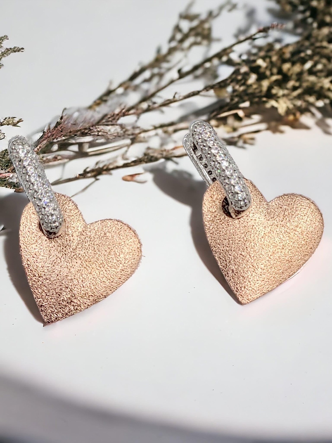 AMONROO Rhodium-Plated 925 Silver Cubic Zirconia Studded Heart Shaped Hoop Earrings
AMONROO Rhodium-Plated 925 Silver Cubic Zirconia Studded Heart Shaped Hoop Earrings