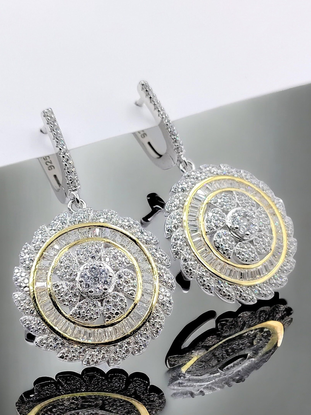 AMONROO 925 Sterling Silver Rhodium-Plated Cubic Zirconia Studded Circular Hoop Earrings
AMONROO 925 Sterling Silver Rhodium-Plated Cubic Zirconia Studded Circular Hoop Earrings