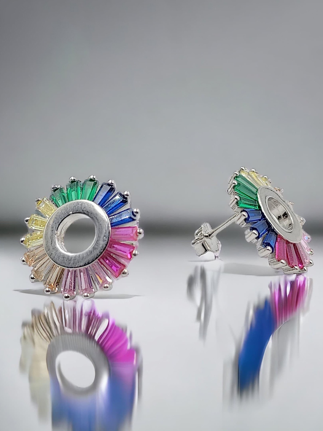 AMONROO 925 Sterling Silver Rhodium-Plated Cubic Zirconia Stone Studded Circular Studs
AMONROO 925 Sterling Silver Rhodium-Plated Cubic Zirconia Stone Studded Circular Studs