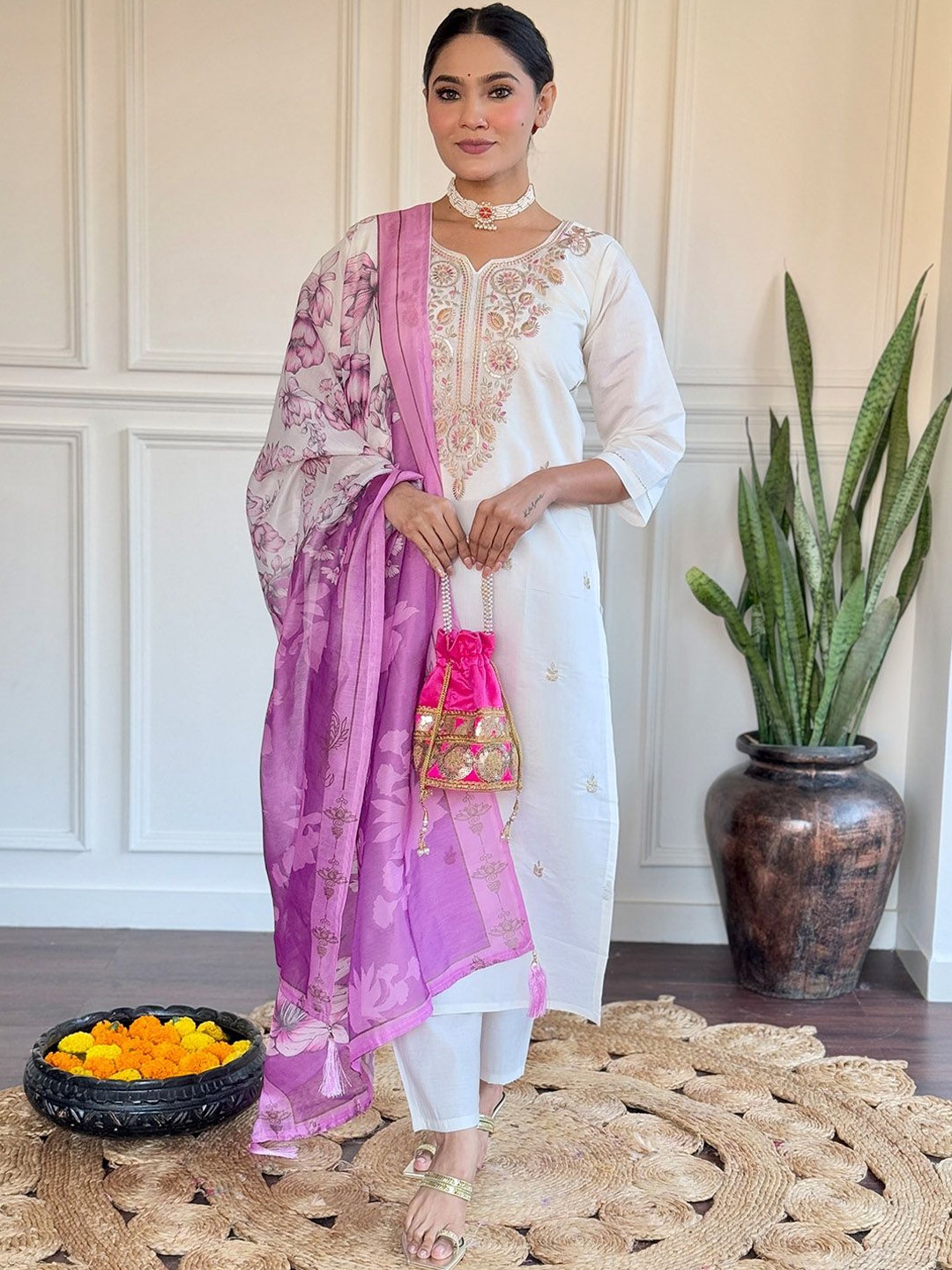 Lilots Floral Embroidered Sequinned Chanderi Silk Kurta With Trouser And Dupatta, Off white
Lilots Floral Embroidered Sequinned Chanderi Silk Kurta With Trouser And Dupatta, Off white