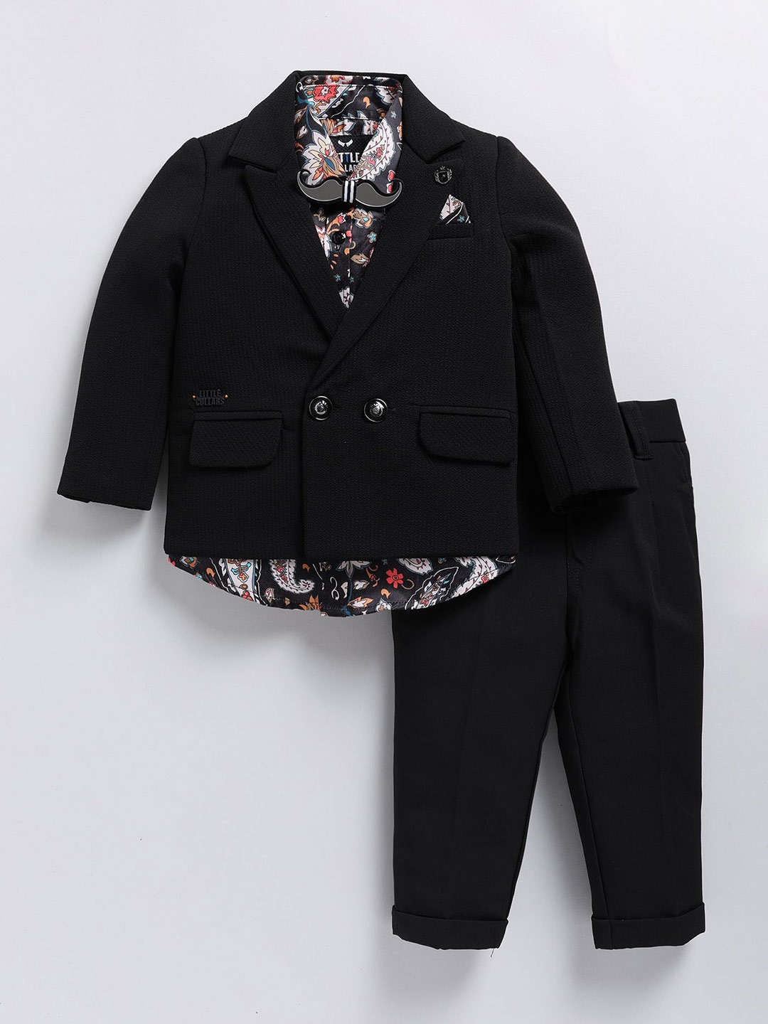 LITTLE COLLARS Boys Notched Lapel Collar Long Sleeve Double-Breasted Four-Piece Suit, Black
LITTLE COLLARS Boys Notched Lapel Collar Long Sleeve Double-Breasted Four-Piece Suit, Black