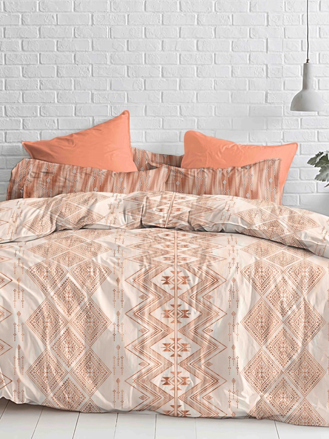 Ariana Peach-Coloured Geometric Printed 144 TC Cotton King Bedsheet Set 2.70 m x 2.25 m
Ariana Peach-Coloured Geometric Printed 144 TC Cotton King Bedsheet Set 2.70 m x 2.25 m