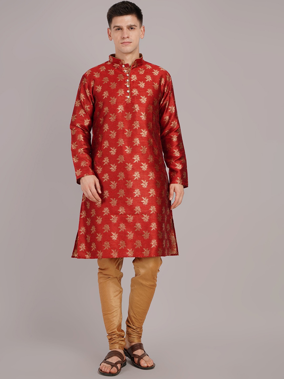 Larwa Floral Woven Design Mandarin Collar Jacquard Weave Kurta With Churidar, Maroon
Larwa Floral Woven Design Mandarin Collar Jacquard Weave Kurta With Churidar, Maroon