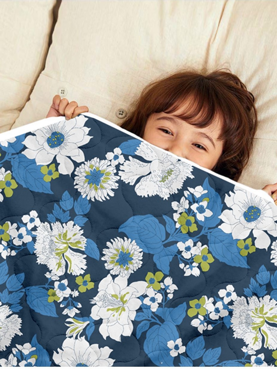 Divine Casa Blue Floral Microfiber Mild Winter 120 GSM Reversible Single Bed Comforter
Divine Casa Blue Floral Microfiber Mild Winter 120 GSM Reversible Single Bed Comforter