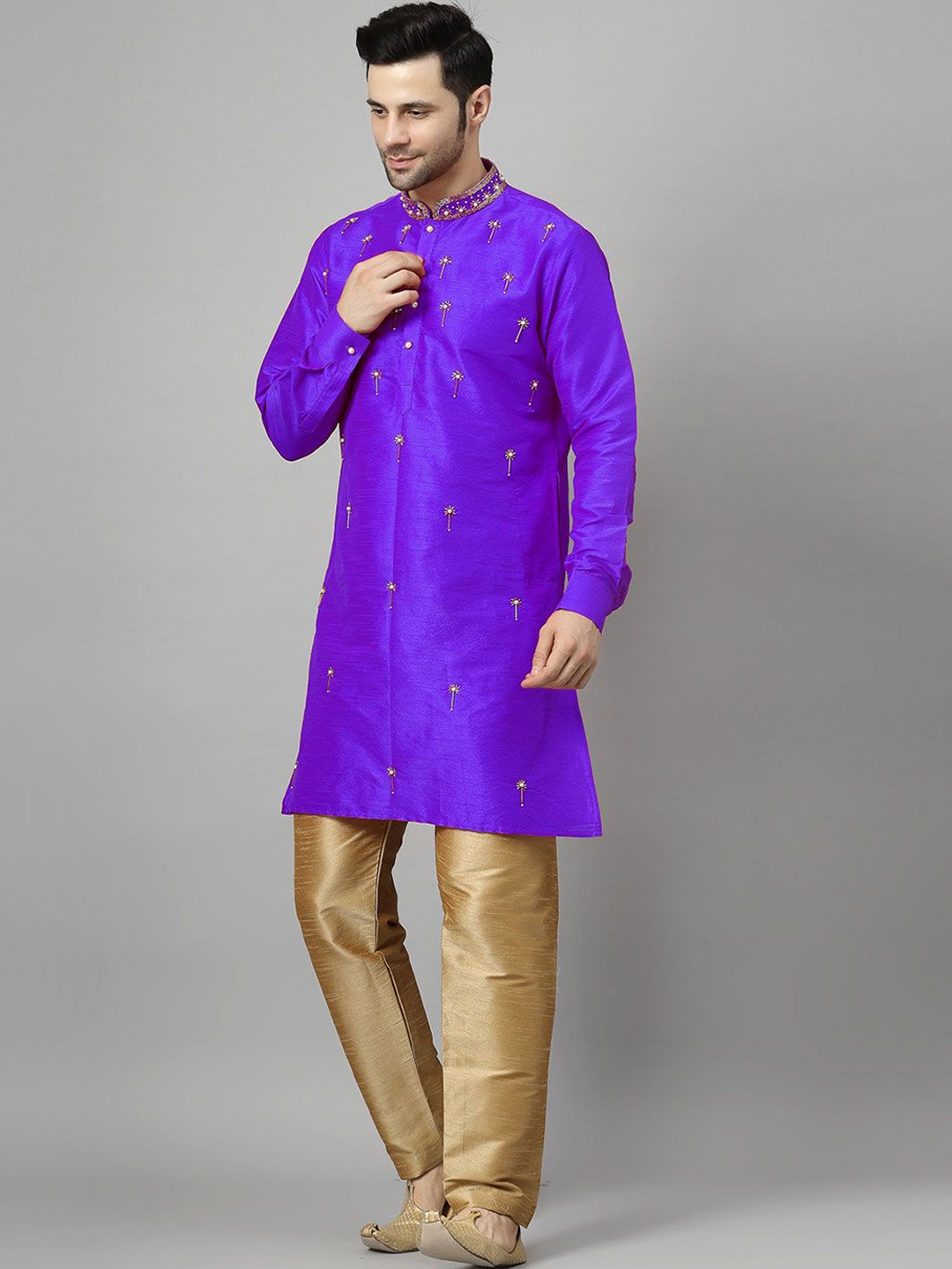 Utsav Fashion Floral Embroidered Beads and Stones Art Silk Straight Kurta with Trouser, Purple
Utsav Fashion Floral Embroidered Beads and Stones Art Silk Straight Kurta with Trouser, Purple