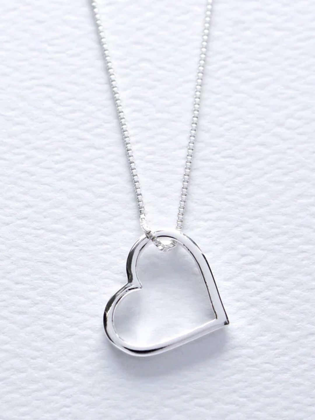 Goldnera 925 Sterling Silver-Plated Heart Shaped Timeless Elegance Pendant With Chain
Goldnera 925 Sterling Silver-Plated Heart Shaped Timeless Elegance Pendant With Chain