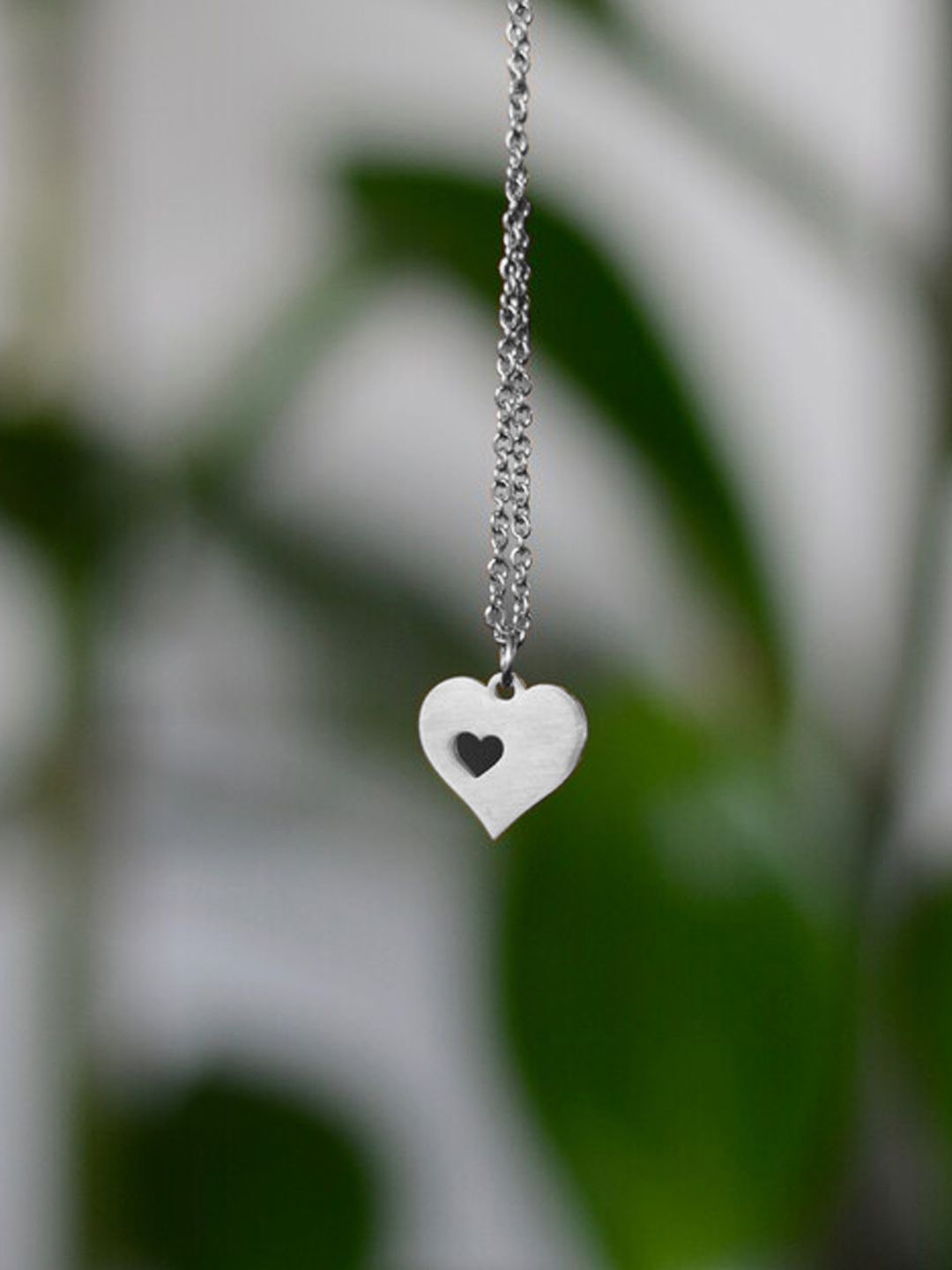 Goldnera 925 Sterling Silver-Plated Heart Shaped Timeless Elegance Pendant With Chain
Goldnera 925 Sterling Silver-Plated Heart Shaped Timeless Elegance Pendant With Chain