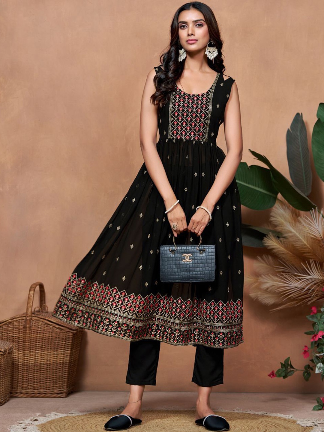 Sangria Floral Embroidered Thread Work Scoop Neck Anarkali Kurta With Trouser, Black
Sangria Floral Embroidered Thread Work Scoop Neck Anarkali Kurta With Trouser, Black