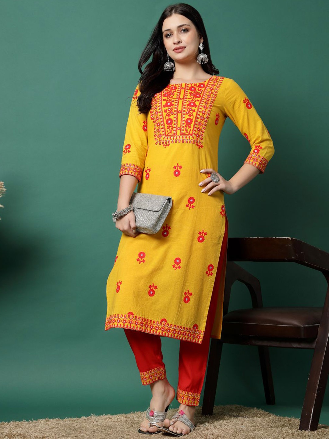 Sangria Floral Embroidered Pure Cotton Round Neck Thread Work Straight Kurta, Yellow
Sangria Floral Embroidered Pure Cotton Round Neck Thread Work Straight Kurta, Yellow
