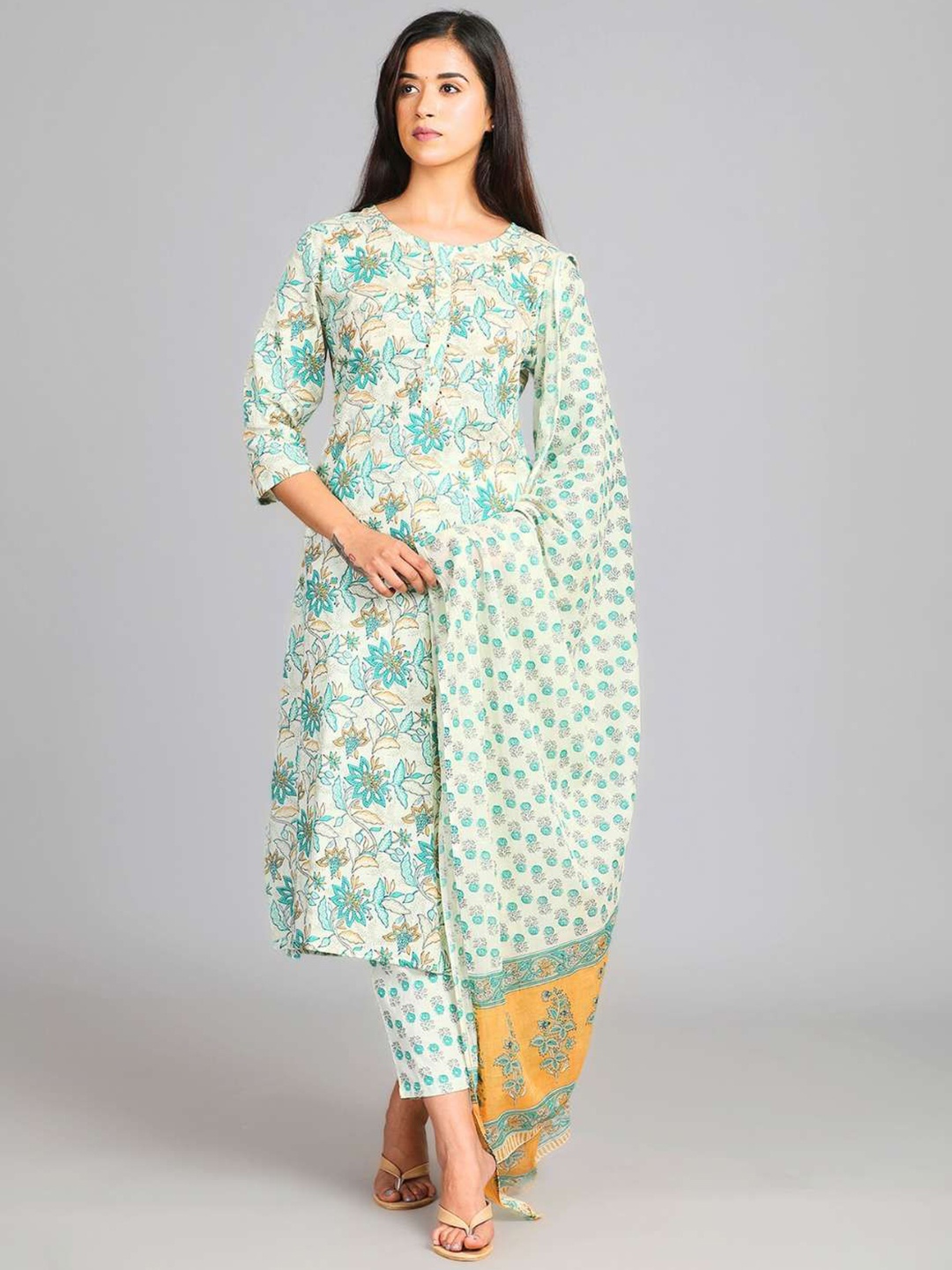 AAVARANA BY KARNIKA Floral Printed Round Neck Pure Cotton Kurta With Trouser And Dupatta, Green
AAVARANA BY KARNIKA Floral Printed Round Neck Pure Cotton Kurta With Trouser And Dupatta, Green