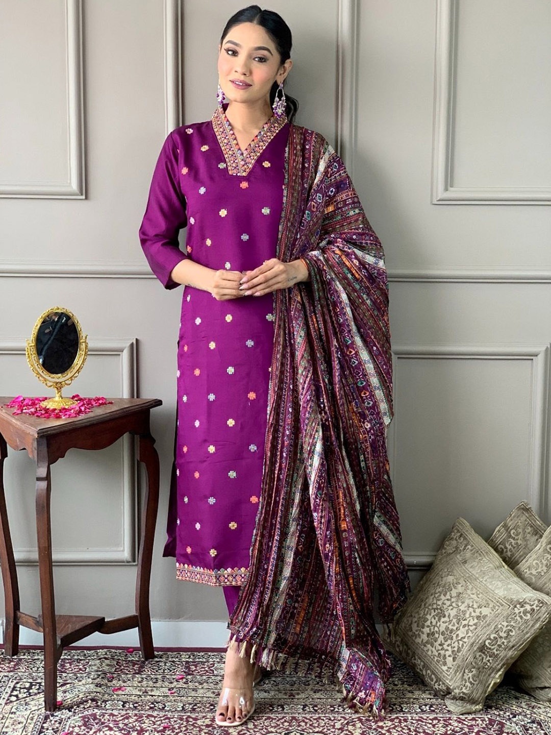 Shatanuvart Export Floral Embroidered Chanderi Straight Kurta With Trouser & Dupatta, Purple
Shatanuvart Export Floral Embroidered Chanderi Straight Kurta With Trouser & Dupatta, Purple