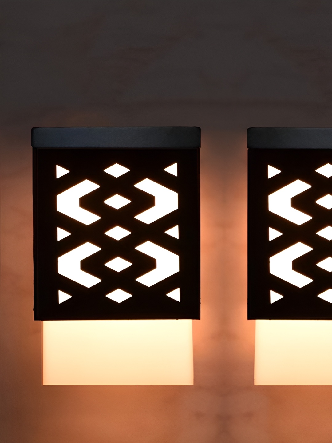 Gojeeva Black & White 2 Pieces Textured Wooden Square Shaped Contemporary Ceiling Lamp
Gojeeva Black & White 2 Pieces Textured Wooden Square Shaped Contemporary Ceiling Lamp