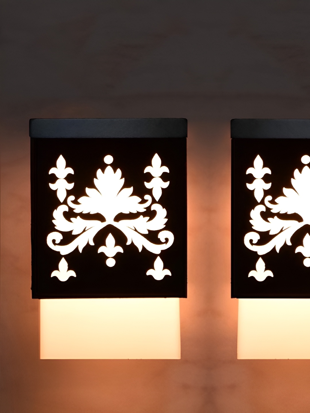 Gojeeva Black & White 2 Pieces Floral Textured Square Shaped Wooden Ceiling Wall Lamps
Gojeeva Black & White 2 Pieces Floral Textured Square Shaped Wooden Ceiling Wall Lamps