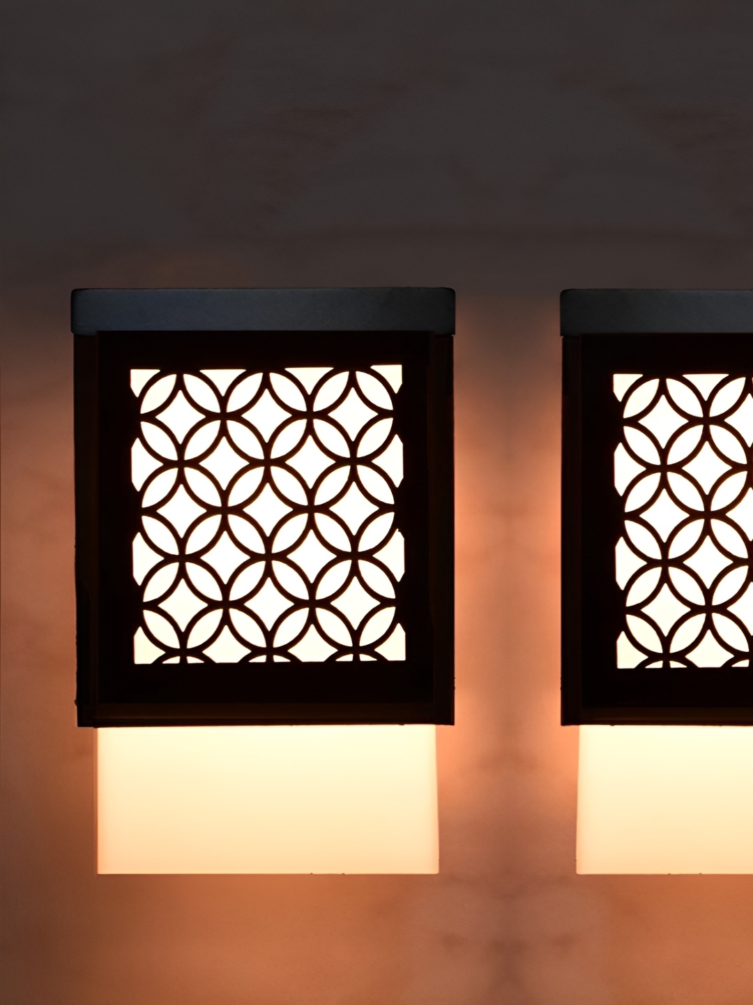 Gojeeva Black and White 2 Pieces Textured Wooden Contemporary Square Shaped Ceiling Lamps
Gojeeva Black and White 2 Pieces Textured Wooden Contemporary Square Shaped Ceiling Lamps