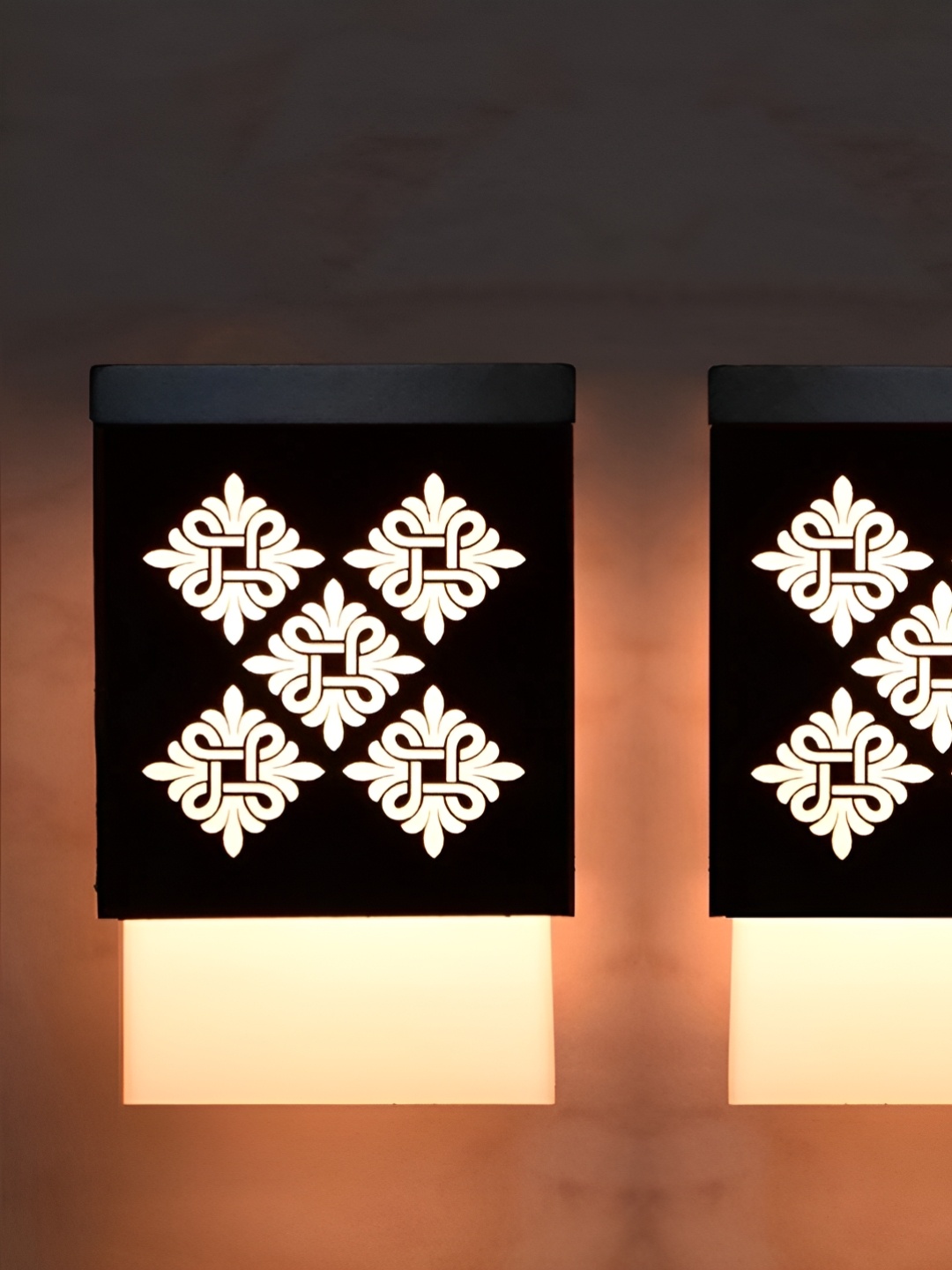 Gojeeva Zup Black 2 Pieces Textured Wooden Rectangle Shaped Contemporary Ceiling Lamps
Gojeeva Zup Black 2 Pieces Textured Wooden Rectangle Shaped Contemporary Ceiling Lamps