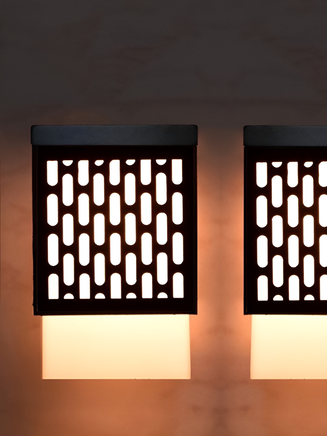 Gojeeva Black and White 2 Pieces Wooden Textured Rectangle Shaped Contemporary Wall Lamps
Gojeeva Black and White 2 Pieces Wooden Textured Rectangle Shaped Contemporary Wall Lamps