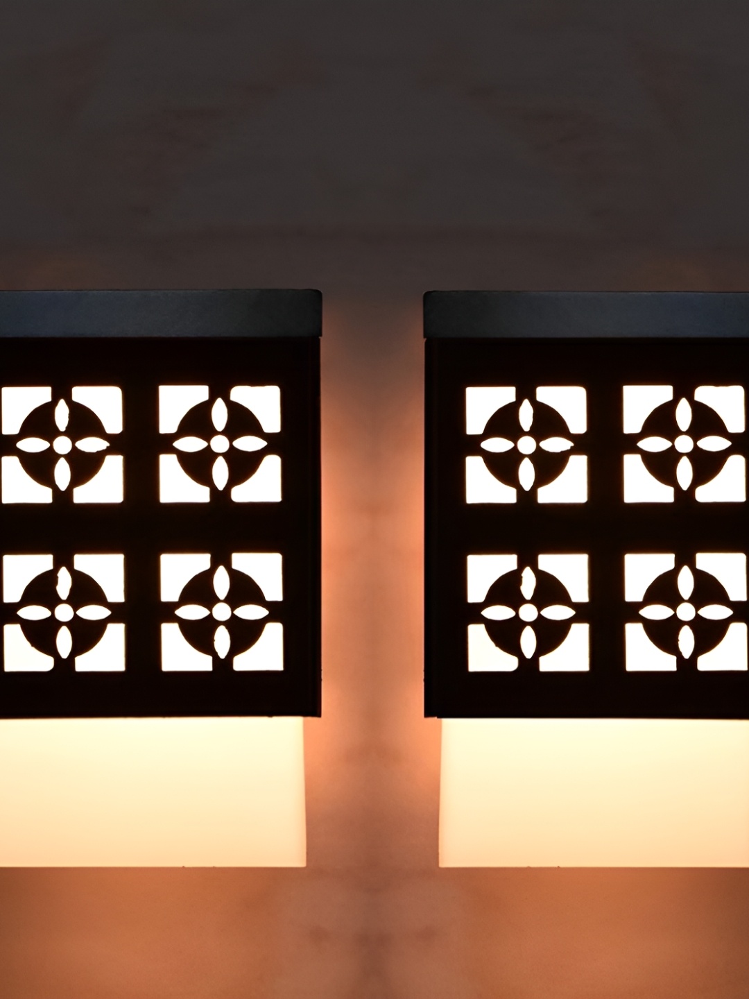 Gojeeva Black and White 2 Pieces Textured Wooden Contemporary Square Shaped Wall Lamps
Gojeeva Black and White 2 Pieces Textured Wooden Contemporary Square Shaped Wall Lamps