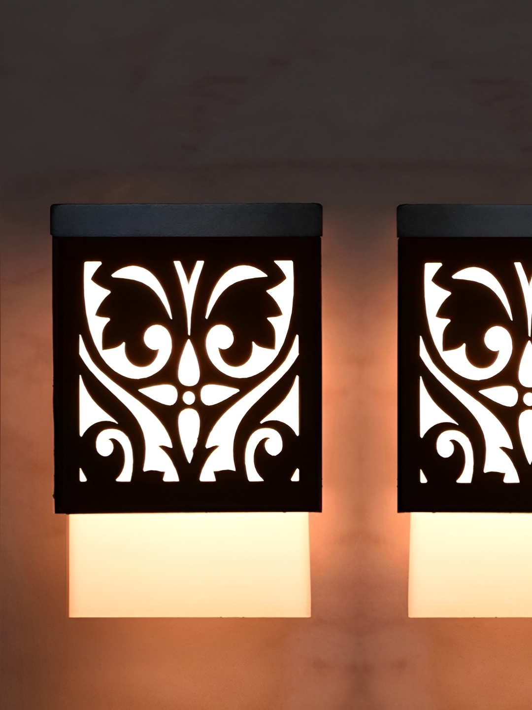 Gojeeva Black and White 2 Pieces Textured Wooden Contemporary Square Shaped Wall Lamps
Gojeeva Black and White 2 Pieces Textured Wooden Contemporary Square Shaped Wall Lamps