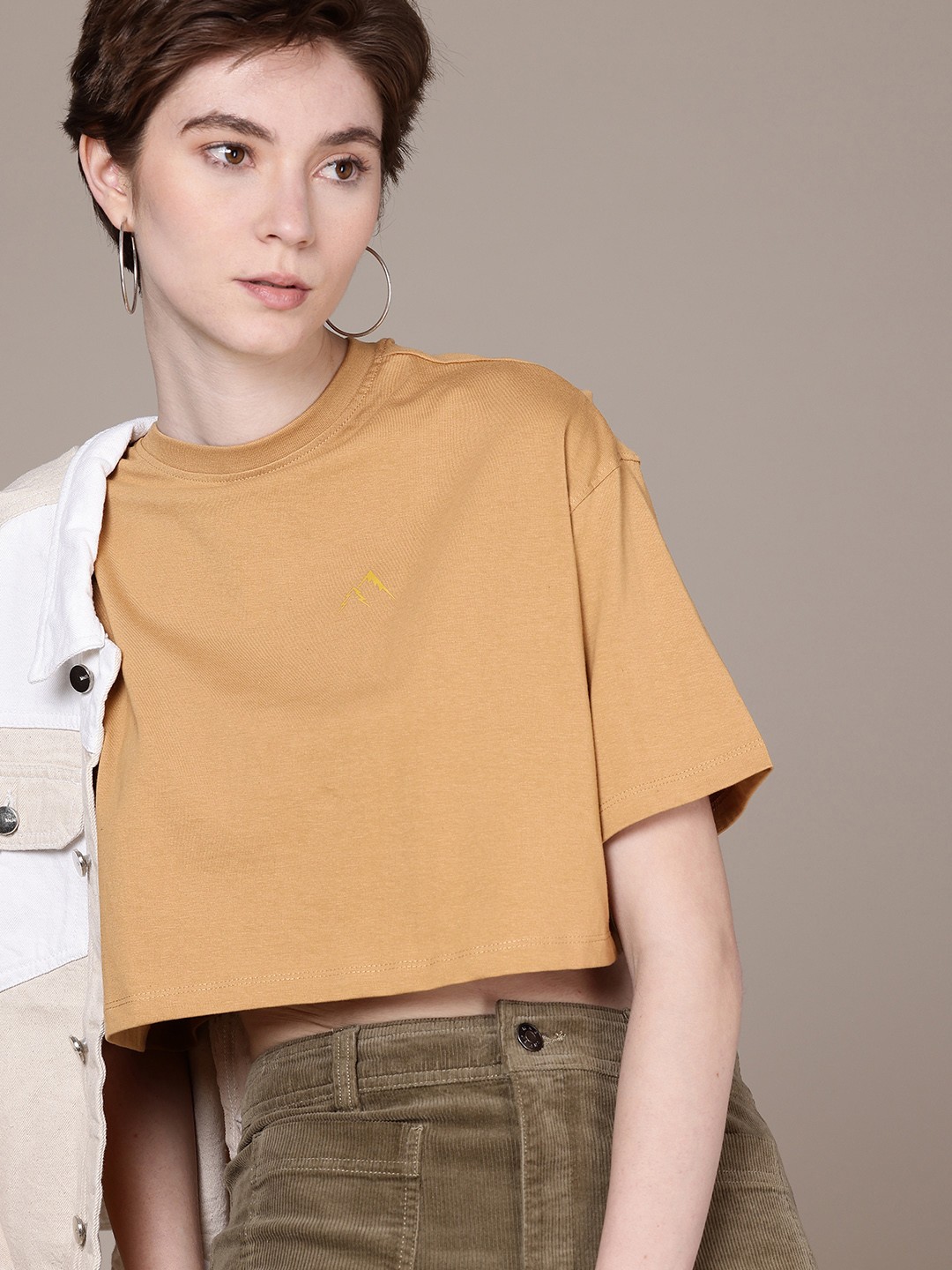 The Roadster Life Co. Drop-Shoulder Sleeves Pure Cotton Oversized Crop T-shirt, Beige
The Roadster Life Co. Drop-Shoulder Sleeves Pure Cotton Oversized Crop T-shirt, Beige