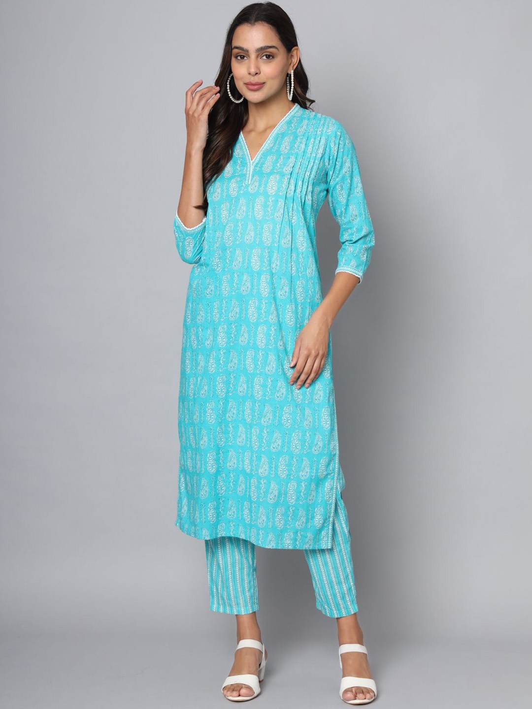 Krimmple Ethnic Motifs Printed V-Neck Pure Cotton Straight Kurta With Trouser, Blue
Krimmple Ethnic Motifs Printed V-Neck Pure Cotton Straight Kurta With Trouser, Blue