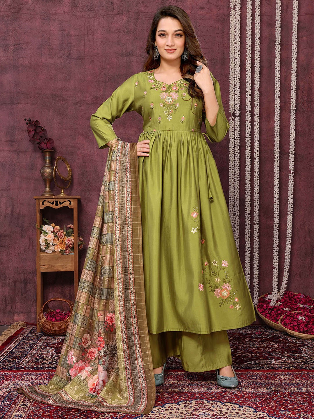 Krimmple Floral Embroidered Sweetheart Neck Angrakha Kurta With Trouser And Dupatta, Olive
Krimmple Floral Embroidered Sweetheart Neck Angrakha Kurta With Trouser And Dupatta, Olive