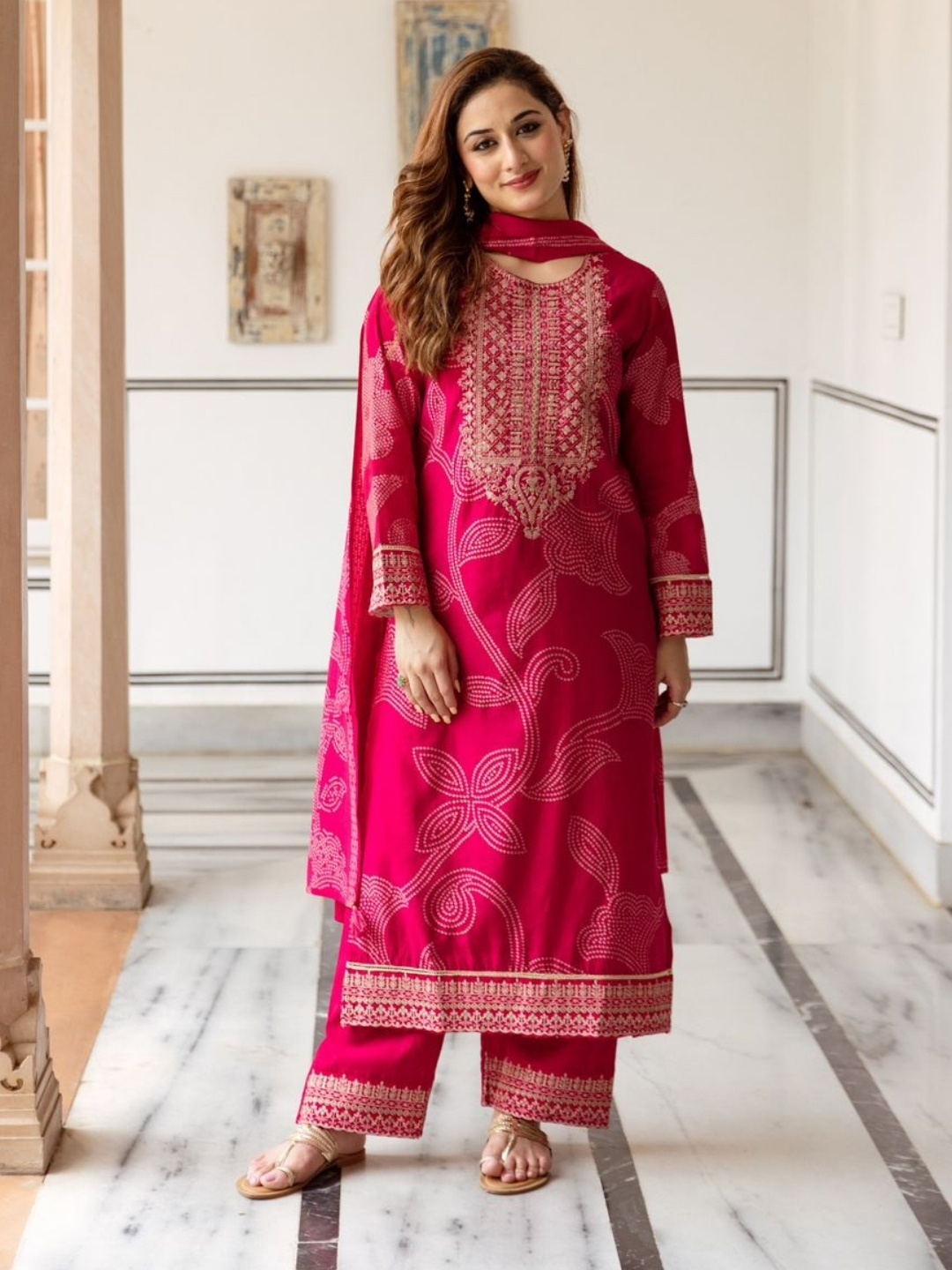Atha Fashion Women Bandhani Printed Regular Thread Work Kurta with Trousers & With Dupatta, Pink
Atha Fashion Women Bandhani Printed Regular Thread Work Kurta with Trousers & With Dupatta, Pink