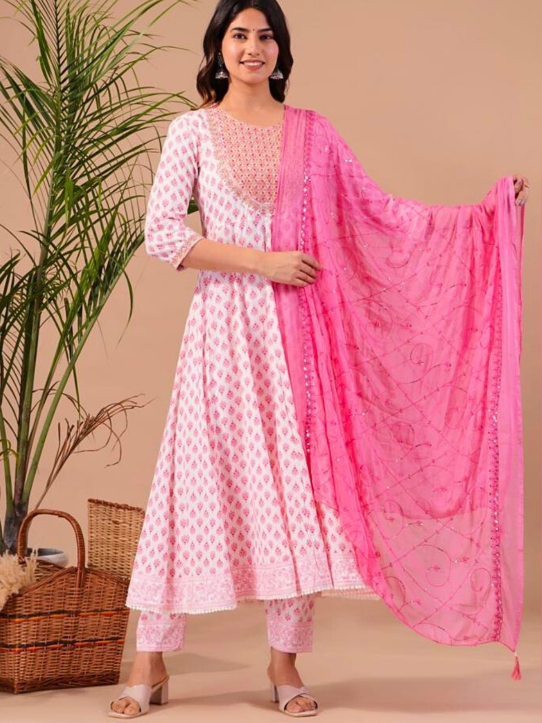 Atha Fashion Women Ethnic Motifs Printed Panelled Thread Work Pure Cotton Kurta with Trousers & With Dupatta, White
Atha Fashion Women Ethnic Motifs Printed Panelled Thread Work Pure Cotton Kurta with Trousers & With Dupatta, White