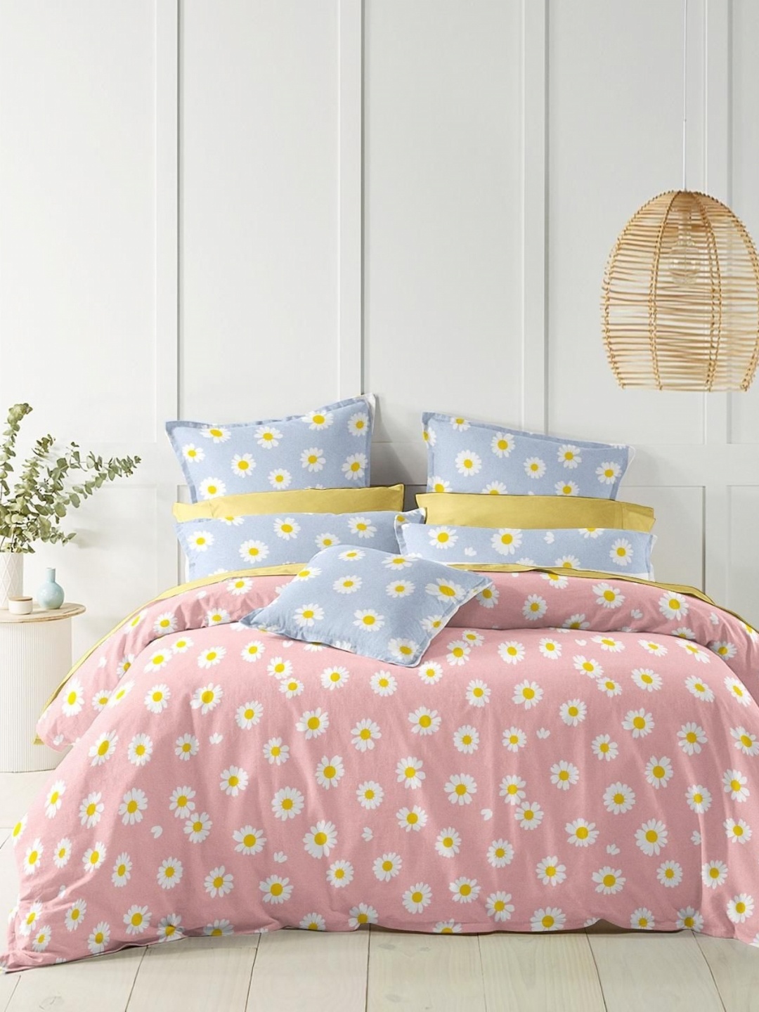 Banchmark Home Furnishings Pink & White Ethnic Motifs 200 TC King Bedsheet with 2 Pillow Covers
Banchmark Home Furnishings Pink & White Ethnic Motifs 200 TC King Bedsheet with 2 Pillow Covers