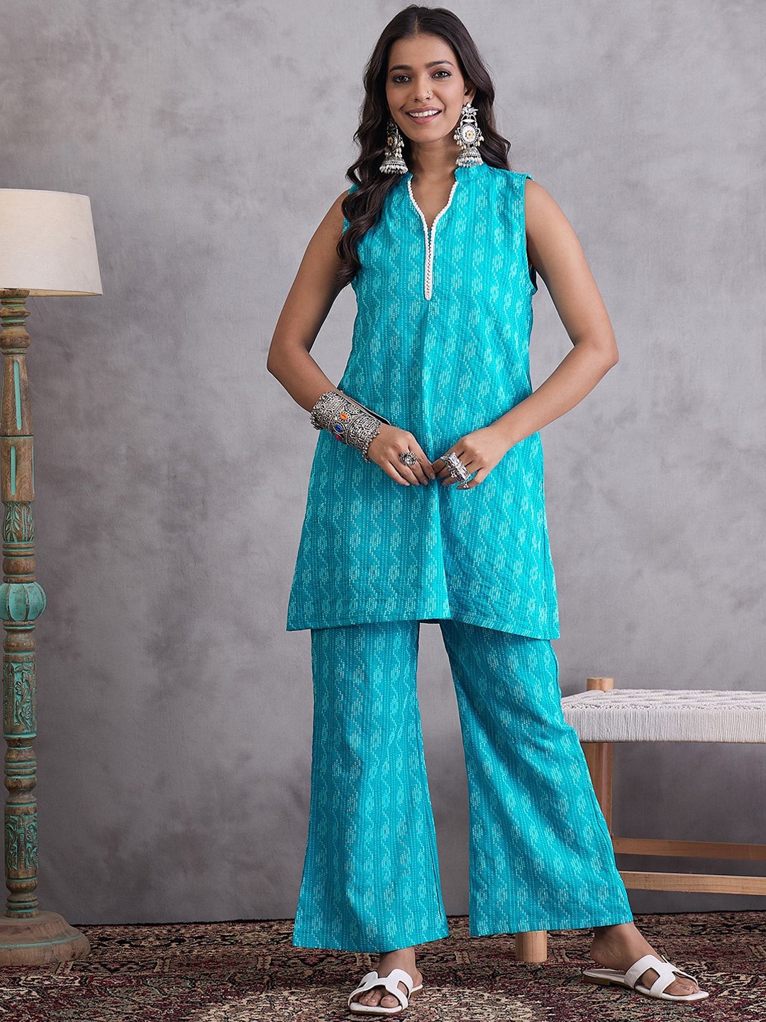InWeave Ikat Kantha Printed Pure Cotton Mandarin Collar Neck Top With Trousers Co-Ords, Blue
InWeave Ikat Kantha Printed Pure Cotton Mandarin Collar Neck Top With Trousers Co-Ords, Blue