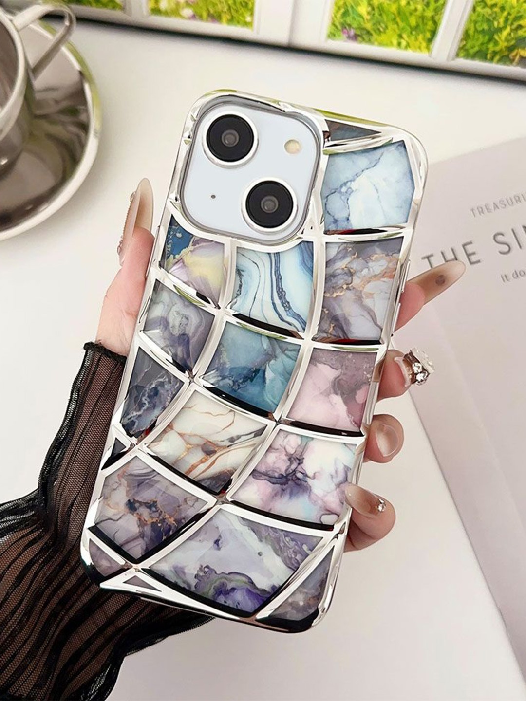 Luxury Kase LK145 Electroplated Marble Look Soft Shell iPhone 15 Plus Back Case, Silver
Luxury Kase LK145 Electroplated Marble Look Soft Shell iPhone 15 Plus Back Case, Silver