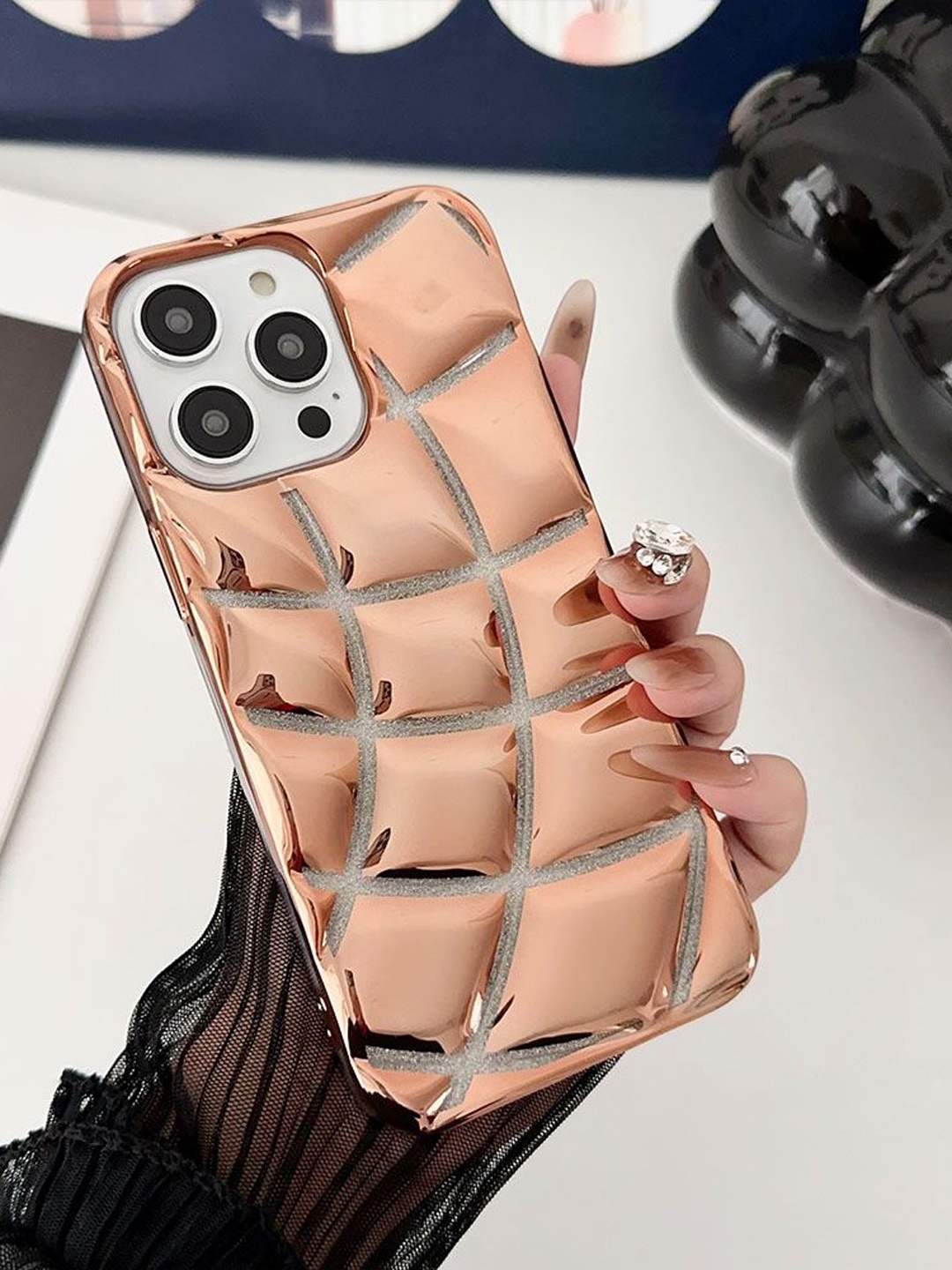 Luxury Kase LK142 Electroplated curved plaid Protective iPhone 15 Pro Max Back Case, Gold
Luxury Kase LK142 Electroplated curved plaid Protective iPhone 15 Pro Max Back Case, Gold