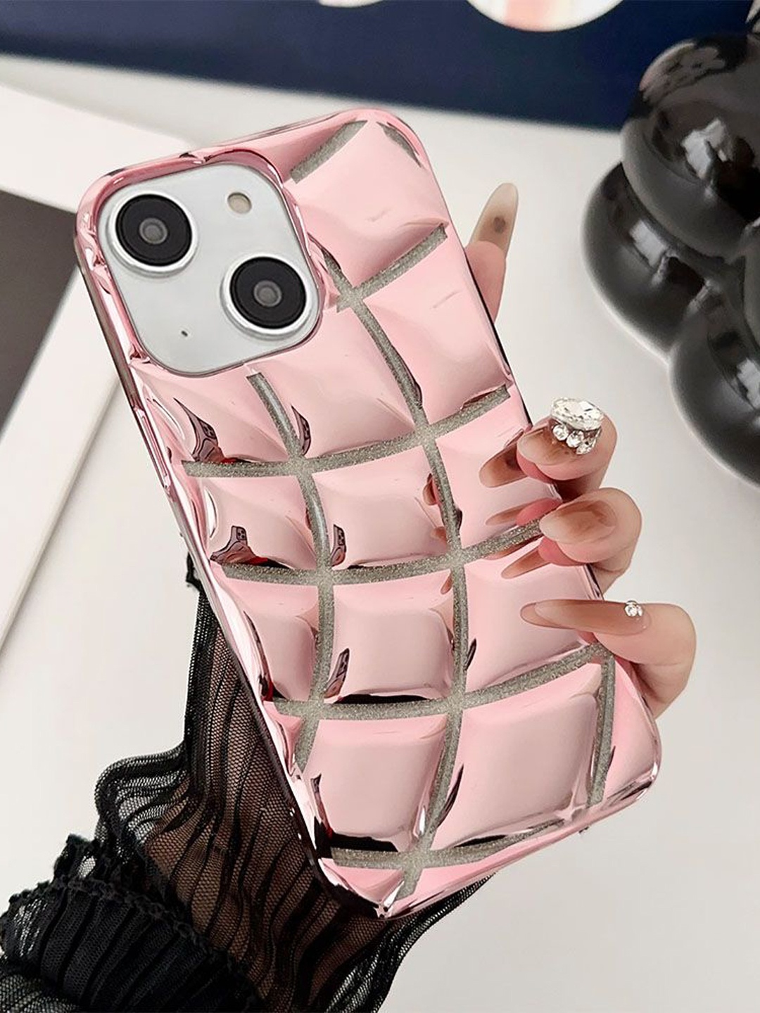 Luxury Kase LK142 Electroplated curved plaid Protective iPhone 15 Plus Back Case, Rose gold
Luxury Kase LK142 Electroplated curved plaid Protective iPhone 15 Plus Back Case, Rose gold