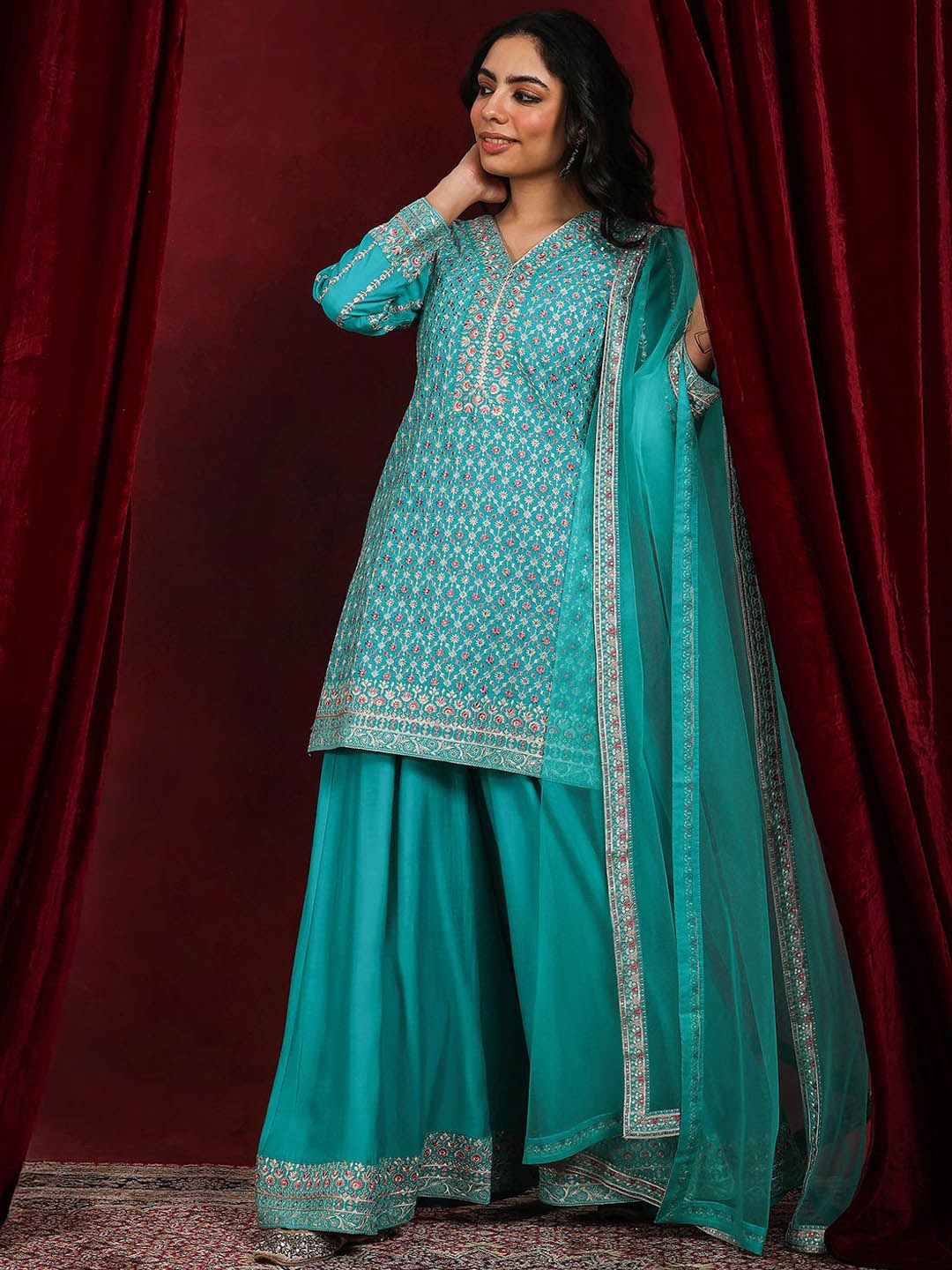 Libas Art Floral Embroidered V-Neck Sequinned Straight Kurta With Palazzos & Dupatta, Blue
Libas Art Floral Embroidered V-Neck Sequinned Straight Kurta With Palazzos & Dupatta, Blue