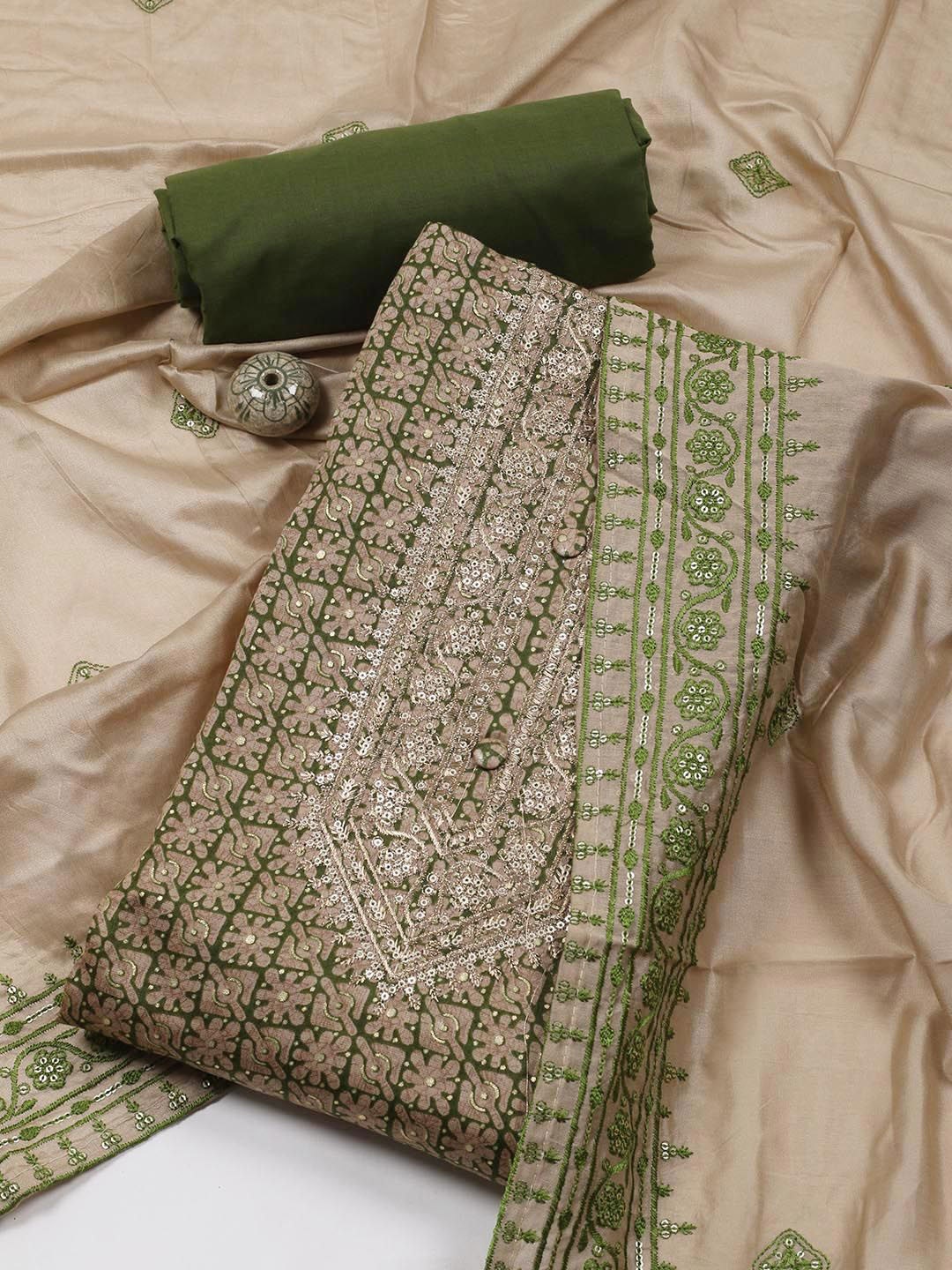 Meena Bazaar Floral Printed Sequinned Cotton Unstitched Dress Material, Green
Meena Bazaar Floral Printed Sequinned Cotton Unstitched Dress Material, Green