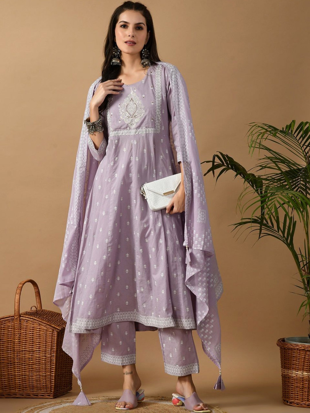 VINDYAVASINI Floral Printed Round Neck Sequinned A-Line Kurta With Trouser & Dupatta, Purple
VINDYAVASINI Floral Printed Round Neck Sequinned A-Line Kurta With Trouser & Dupatta, Purple