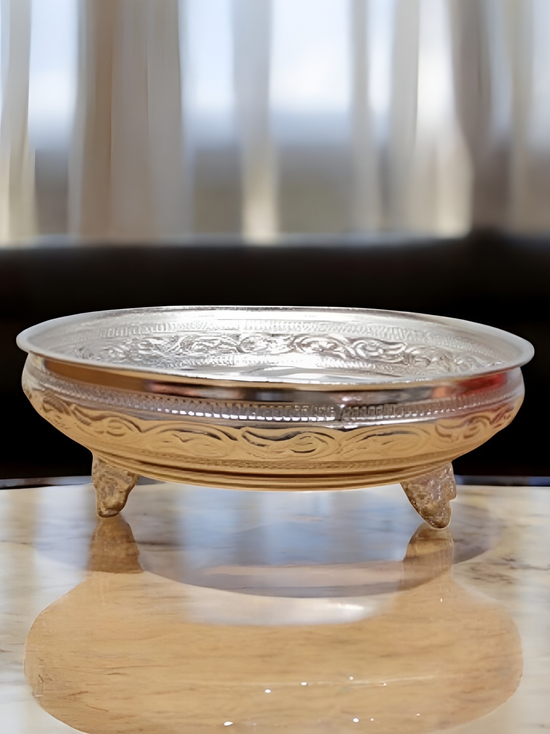 Sigaram Pooja Articles Silver-Toned German Silver Round Flower Plate With Stand
Sigaram Pooja Articles Silver-Toned German Silver Round Flower Plate With Stand