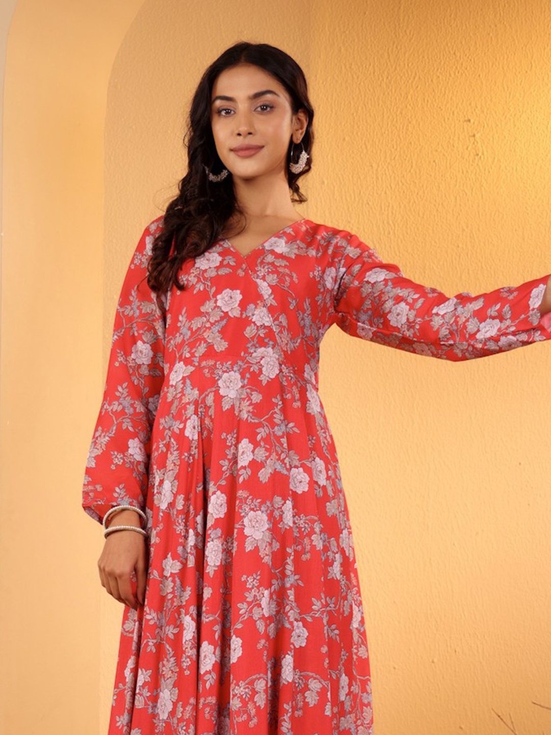 Varanga Floral Printed Angrakha V-Neck Long Sleeves Cotton Anarkali Kurta, Red
Varanga Floral Printed Angrakha V-Neck Long Sleeves Cotton Anarkali Kurta, Red