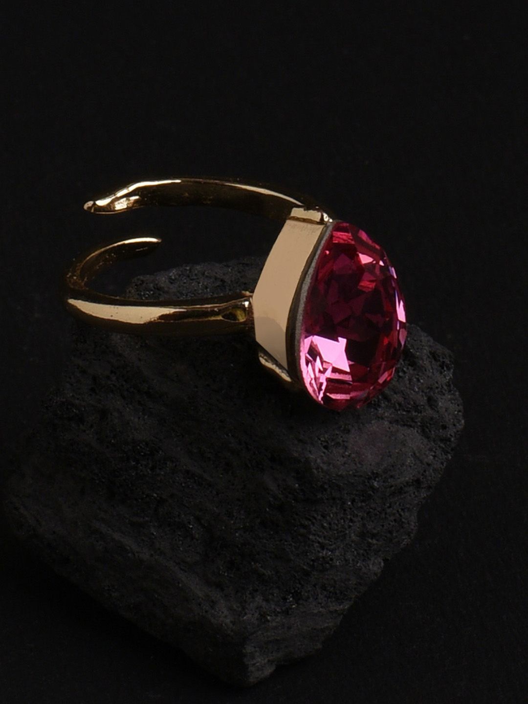 XPNSV Gold-Plated Crystals Stone-Studded Tear Drop Anti-Tarnish Adjustable Finger Ring
XPNSV Gold-Plated Crystals Stone-Studded Tear Drop Anti-Tarnish Adjustable Finger Ring