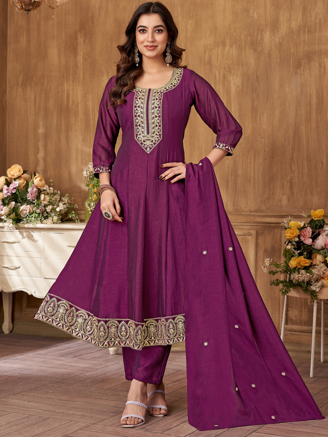 VEDANT VASTRAM Floral Embroidered Sequinned Silk Georgette Kurta With Trouser & Dupatta, Purple
VEDANT VASTRAM Floral Embroidered Sequinned Silk Georgette Kurta With Trouser & Dupatta, Purple