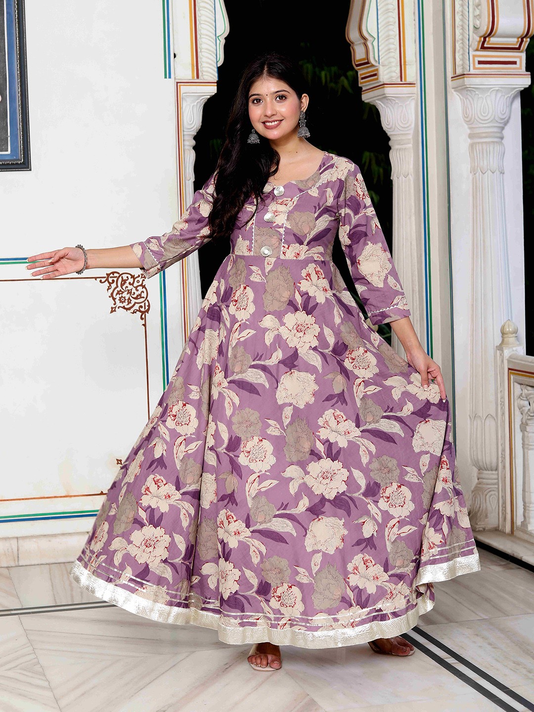 Doriyaan Floral Printed Gotta Patti Sweetheart Neck Anarkali Pure Cotton Kurta, Purple
Doriyaan Floral Printed Gotta Patti Sweetheart Neck Anarkali Pure Cotton Kurta, Purple
