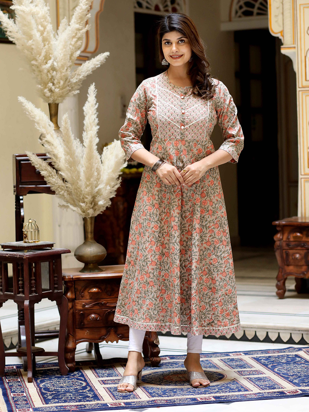 Doriyaan Floral Printed Gotta Patti Round Neck Anarkali Cotton Kurta, Brown
Doriyaan Floral Printed Gotta Patti Round Neck Anarkali Cotton Kurta, Brown