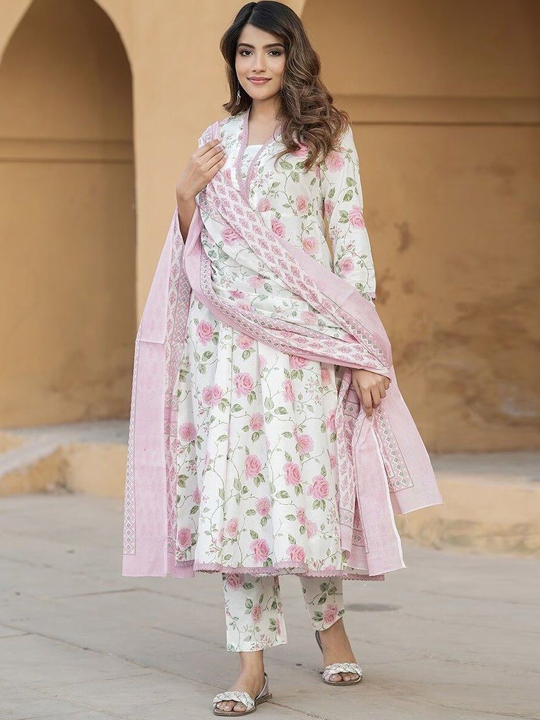 HI FI NX Floral Printed V-Neck Pure Cotton A-Line Kurta With Trousers And Dupatta, Pink
HI FI NX Floral Printed V-Neck Pure Cotton A-Line Kurta With Trousers And Dupatta, Pink