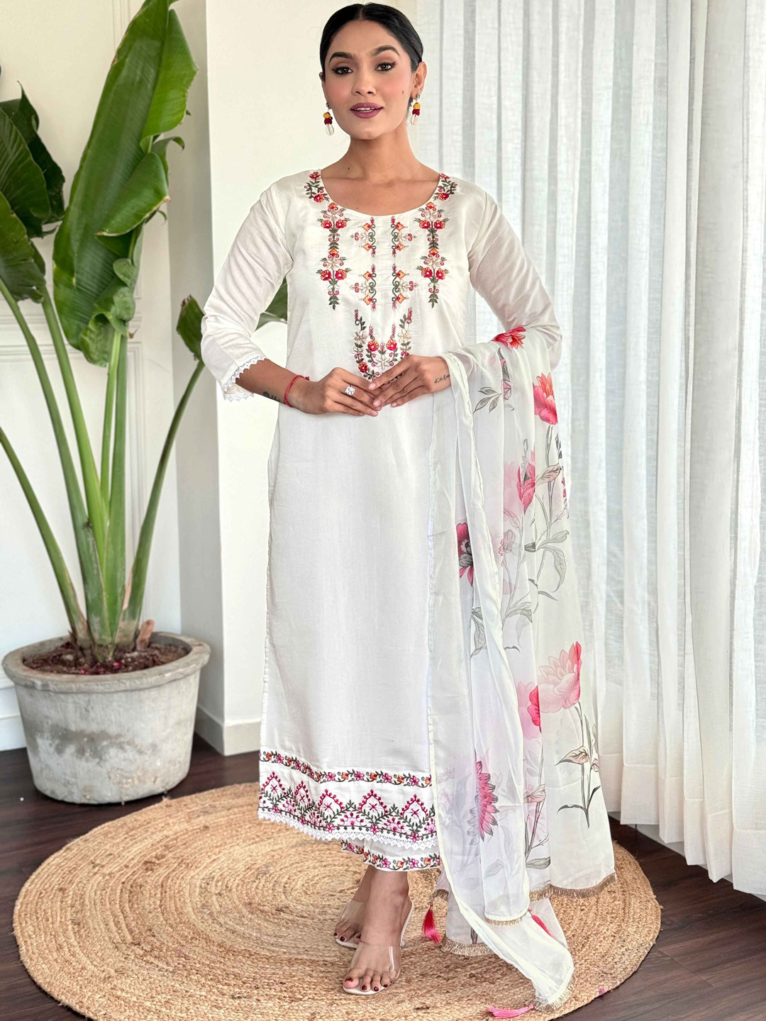 Krimmple Floral Yoke Design Straight Thread Work Pure Silk Kurta With Trousers And Dupatta, White
Krimmple Floral Yoke Design Straight Thread Work Pure Silk Kurta With Trousers And Dupatta, White