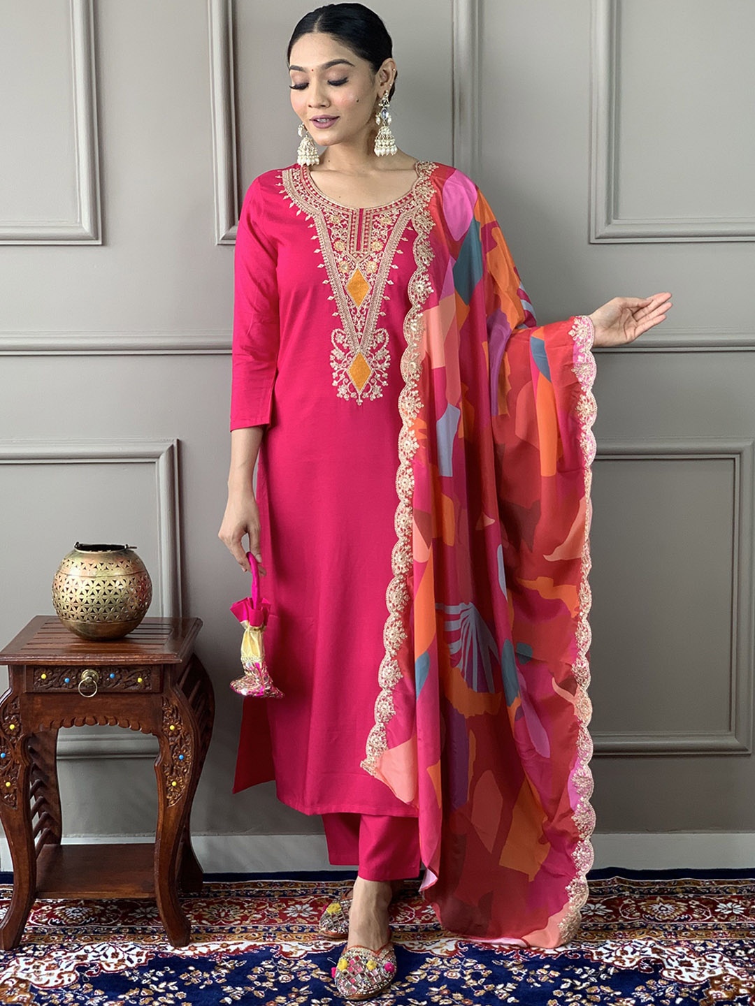 Siya Fashion Floral Embroidered Straight Kurta with Trousers And Dupatta, Pink
Siya Fashion Floral Embroidered Straight Kurta with Trousers And Dupatta, Pink